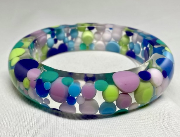 SO102 Sobral clear with pastel dots resin bangle
