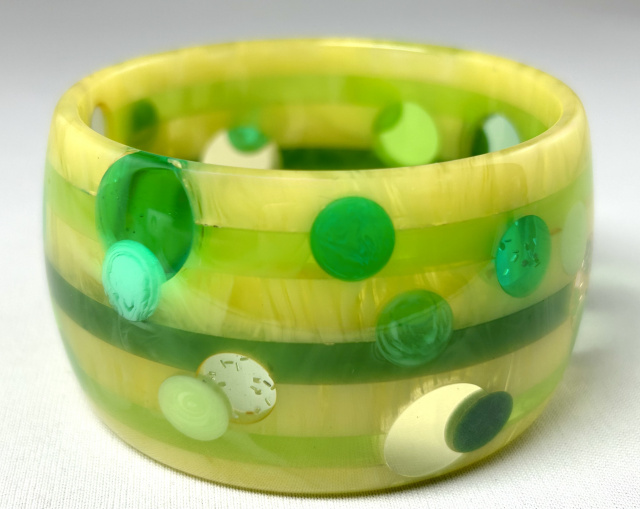AP25 wide yellow & green stripes and dots bakelite bangle
