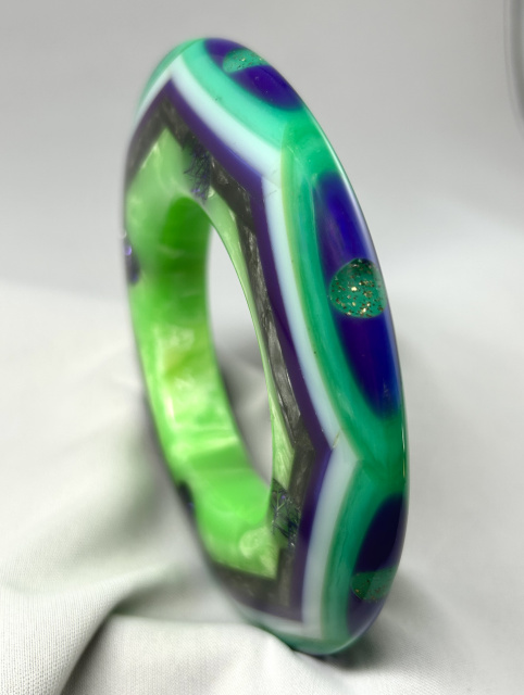 AP18 huge art piece Eye of God bakelite bangle