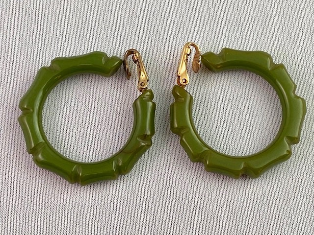 ER103 green bakelite bamboo carved earrings