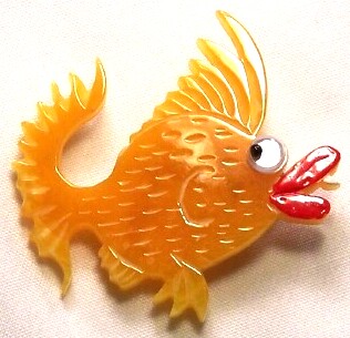 Foltz 1 sm butterscotch fish pin