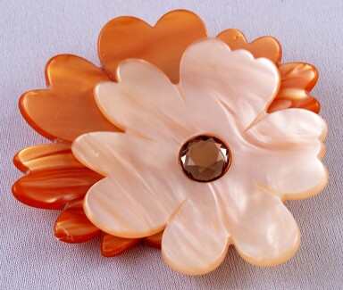 PO6 PONO 2 tone apricot resin double flower pin