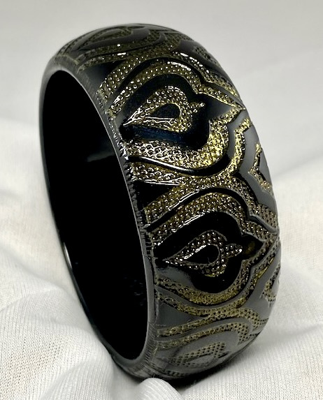 PO40 PONO black & greenish gold pagoda bangle