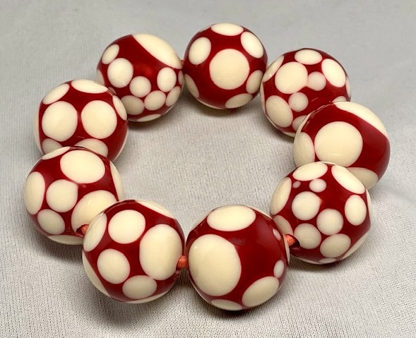 SO104 Sobral red & cream ball dot stretch bracelet